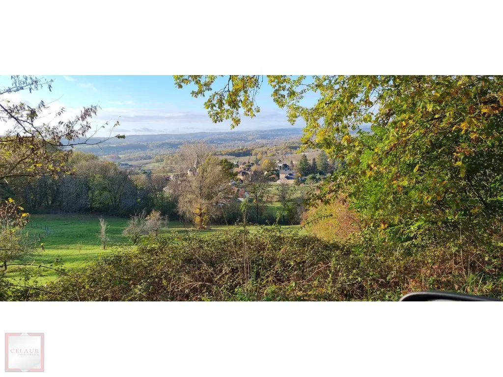 TERRAIN A BATIR SUR SUPERBE VUE A 180 DEGRES