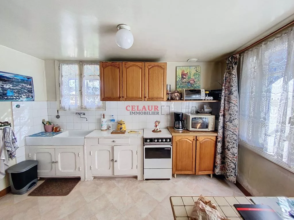 MAISON DE VILLE AVEC TERRASSE ET JARDIN