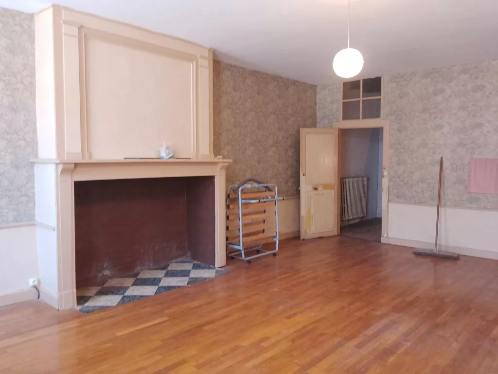 IMMEUBLE ENTIER A RENOVER