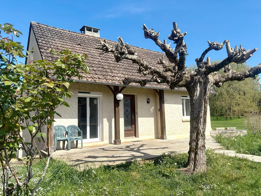 Maison de plain-pied &agrave; Meyssac