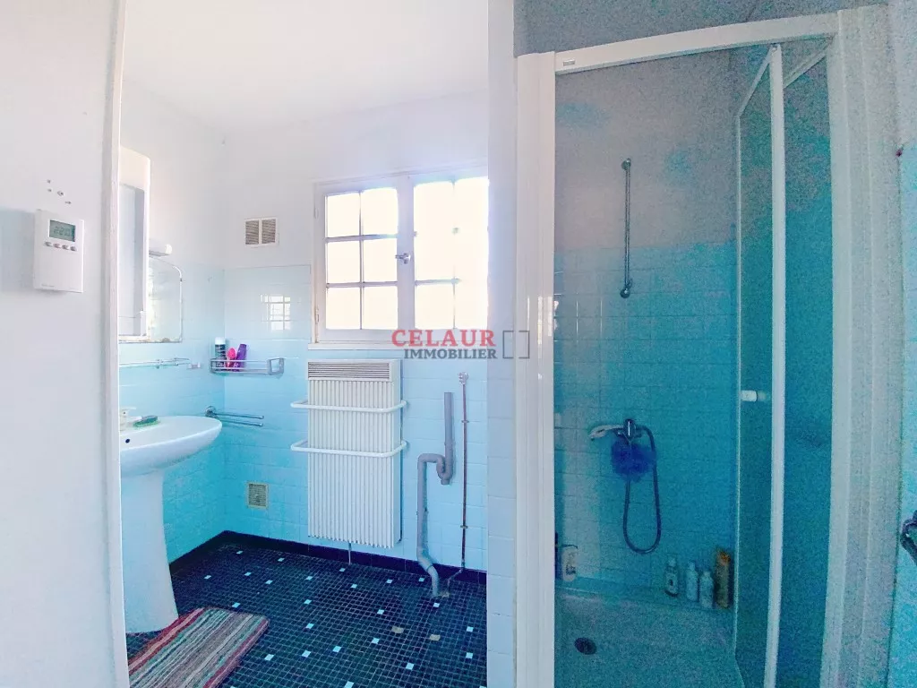 PLAIN-PIED &agrave; r&eacute;nover