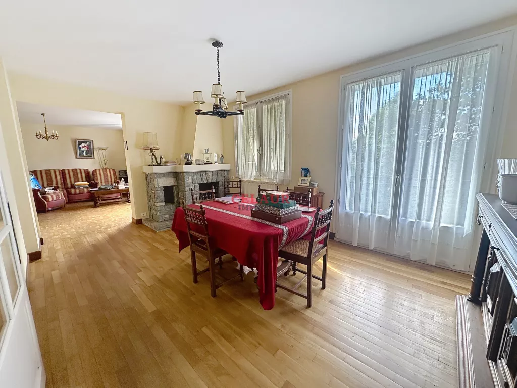 APPARTEMENT AVEC JARDIN