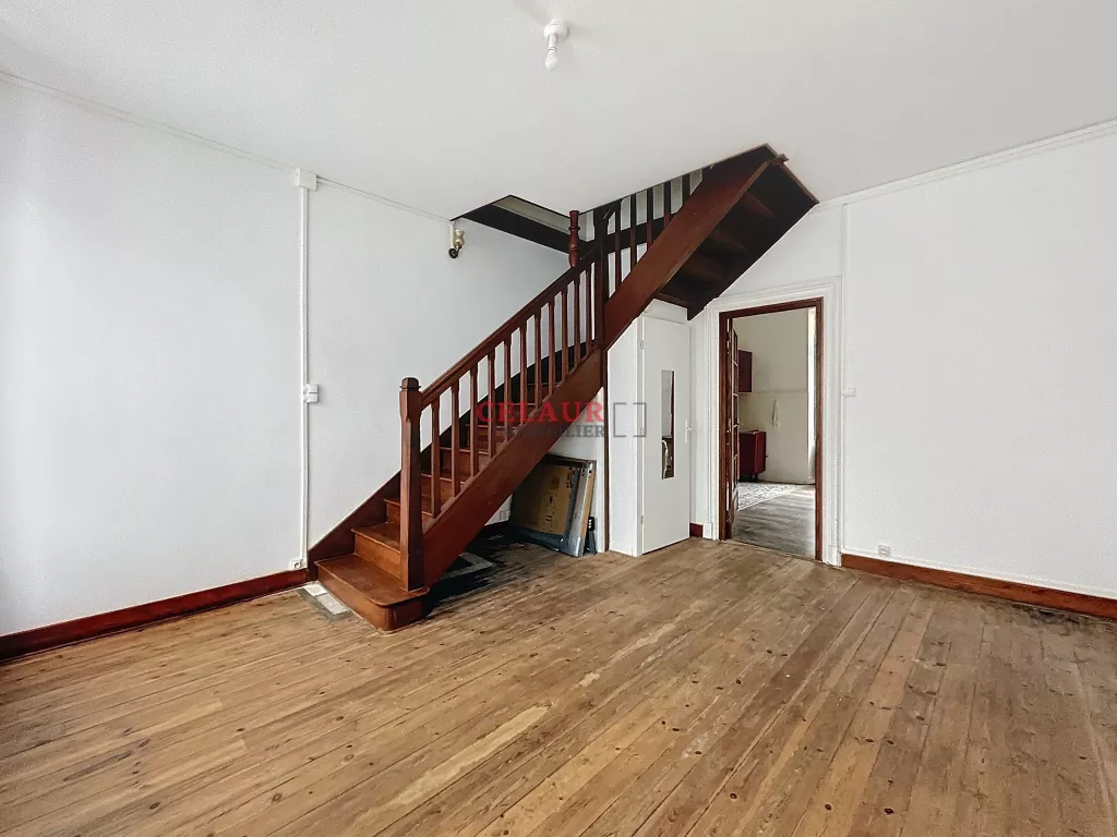 ENSEMBLE DE DEUX APPARTEMENTS