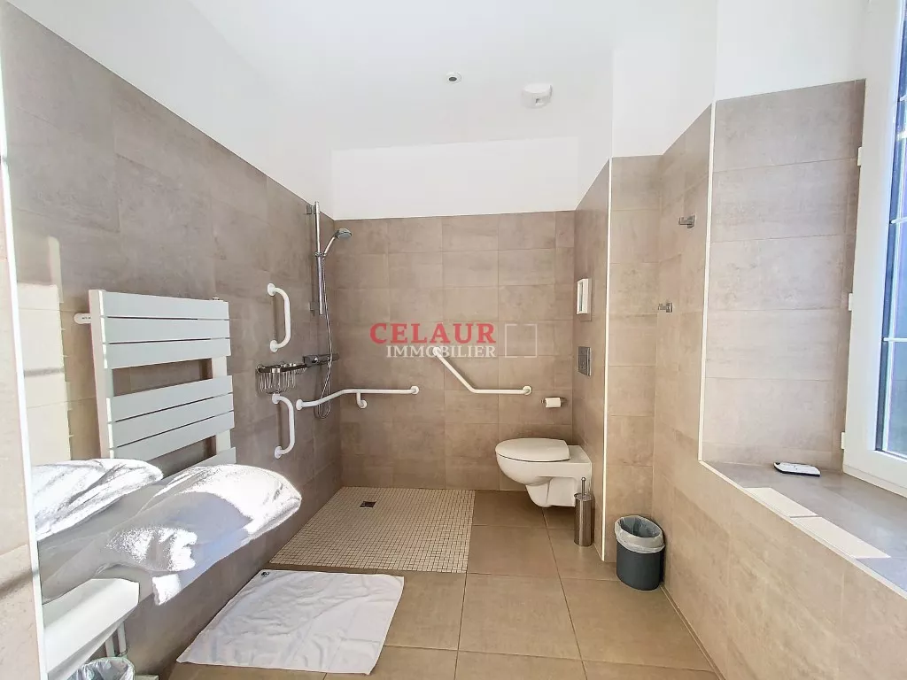 &Eacute;L&Eacute;GANTE MAISON AVEC BELLES PRESTATIONS