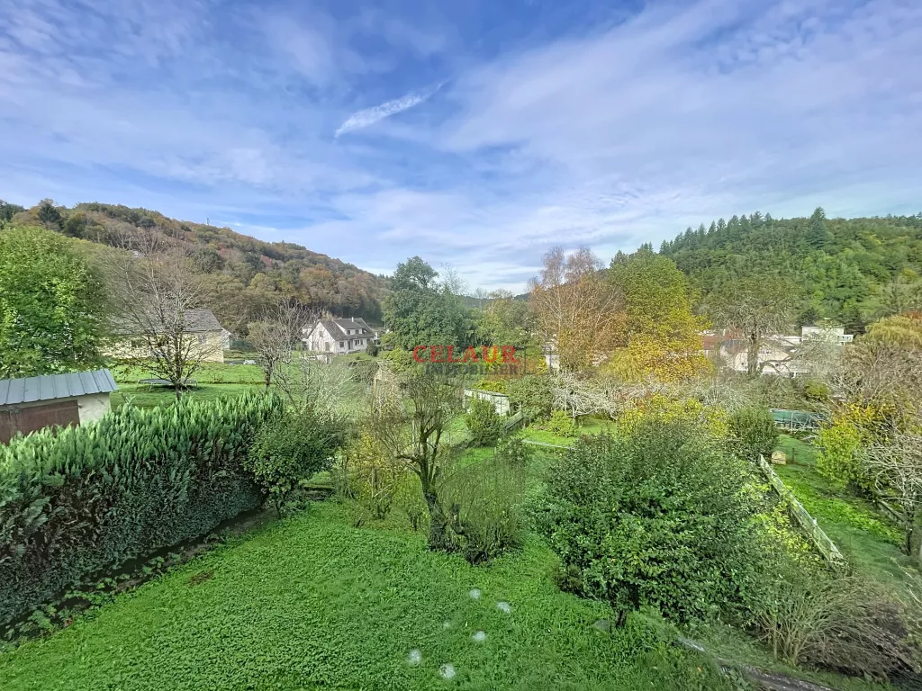 MAISON FAMILIALE &Agrave; LAGUENNE