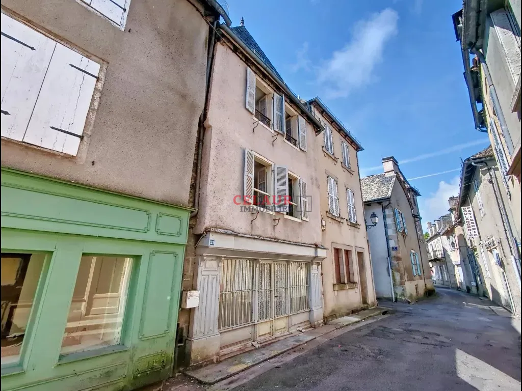 PETITE MAISON DE VILLE