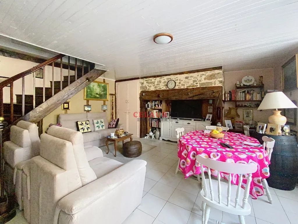 CHARMANTE MAISON DE BOURG