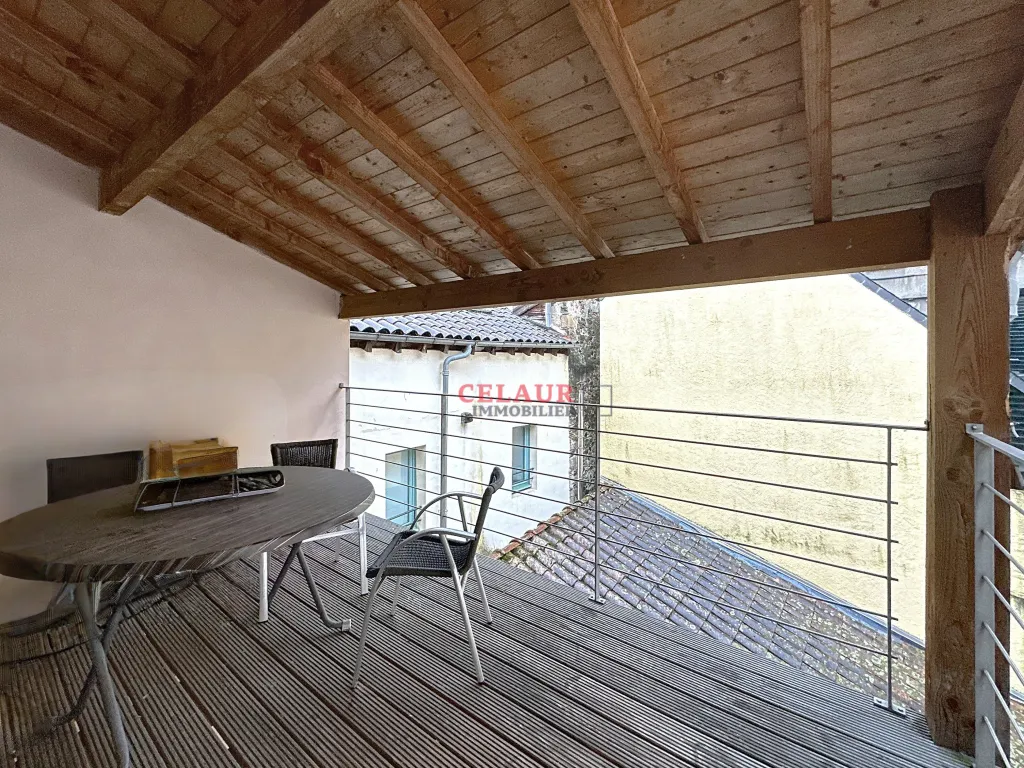 IMMEUBLE DE RAPPORT SUR LES QUAIS