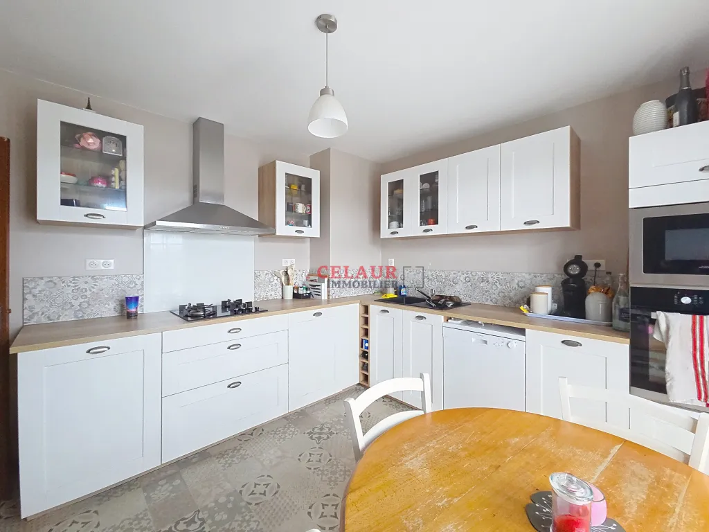 Maison de 6 pi&egrave;ces de 186 m&sup2; &agrave; Lubersac