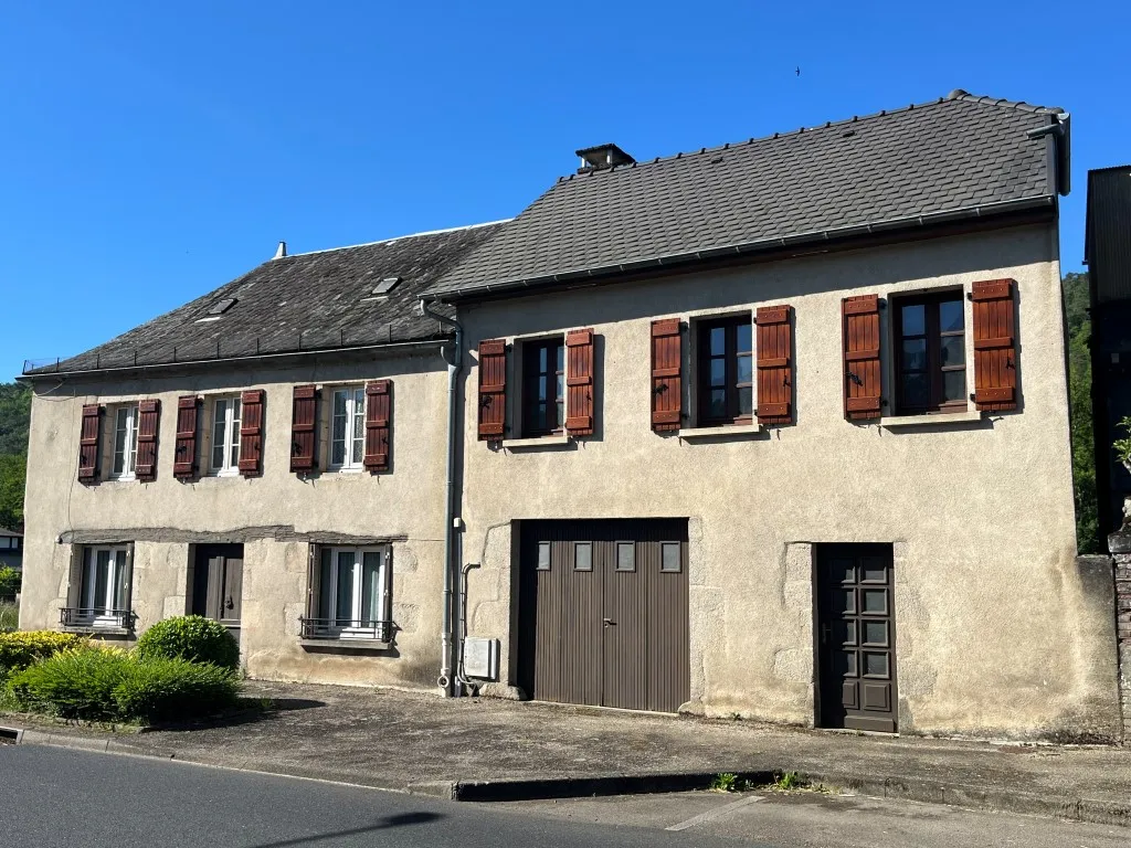 Maison avec garage et jardin proche d'ARGENTAT
