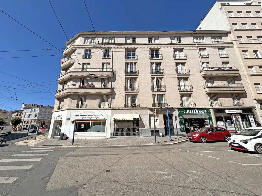 Appartement en hyper centre avec ascenseur