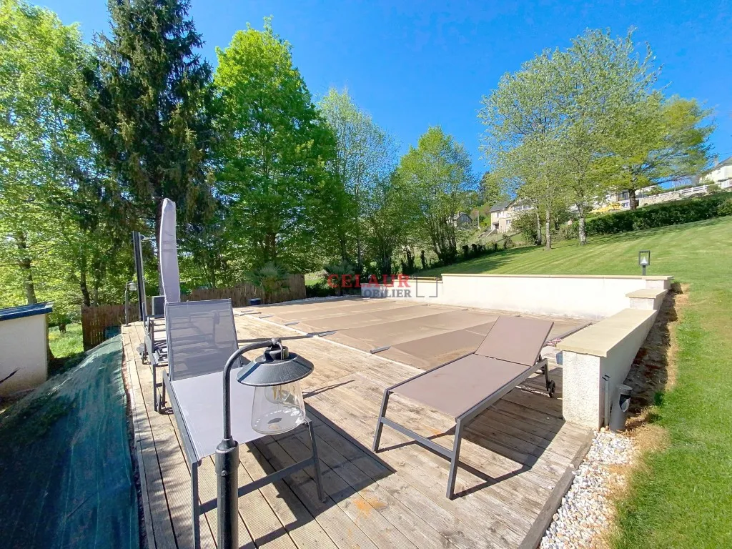 MAISON R&Eacute;NOV&Eacute;E AVEC PISCINE