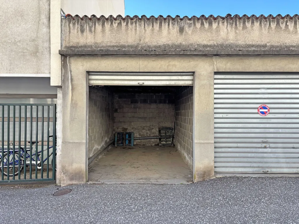 Garage &agrave; louer proche place des Carmes