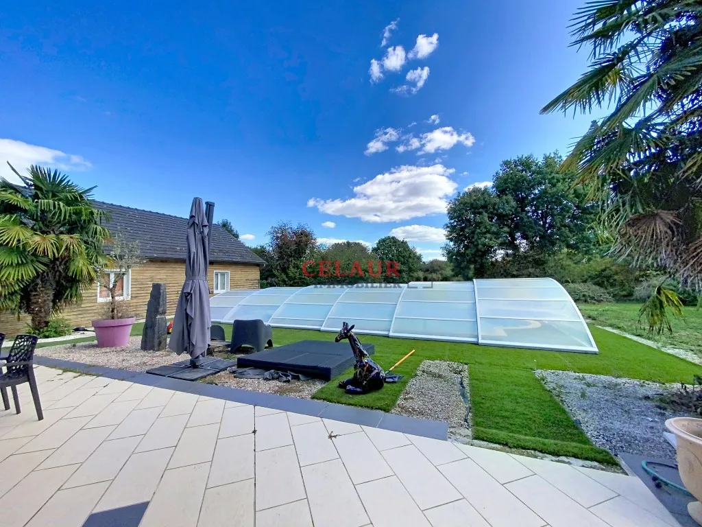 Ensemble immobilier avec logement ind&eacute;pendant, piscine et grand garage