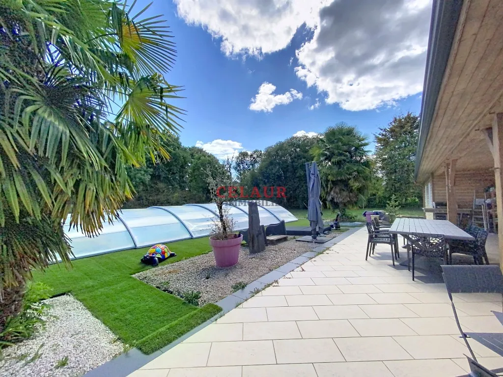Ensemble immobilier avec logement ind&eacute;pendant, piscine et grand garage