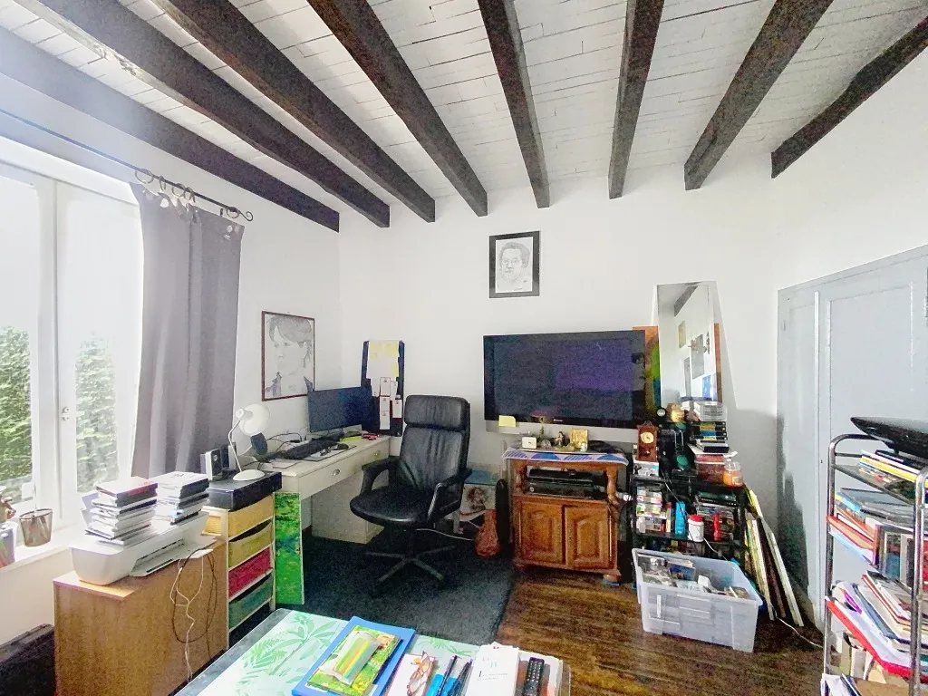 MAISON PIERRE A SALON LA TOUR