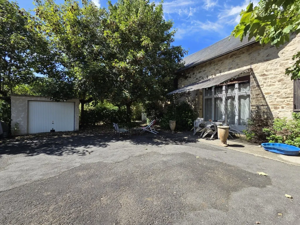 MAISON PIERRE A SALON LA TOUR