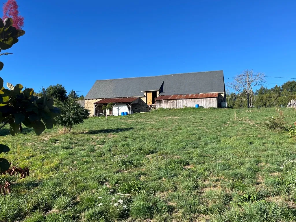 SUPERBE GRANGE AVEC VUE...